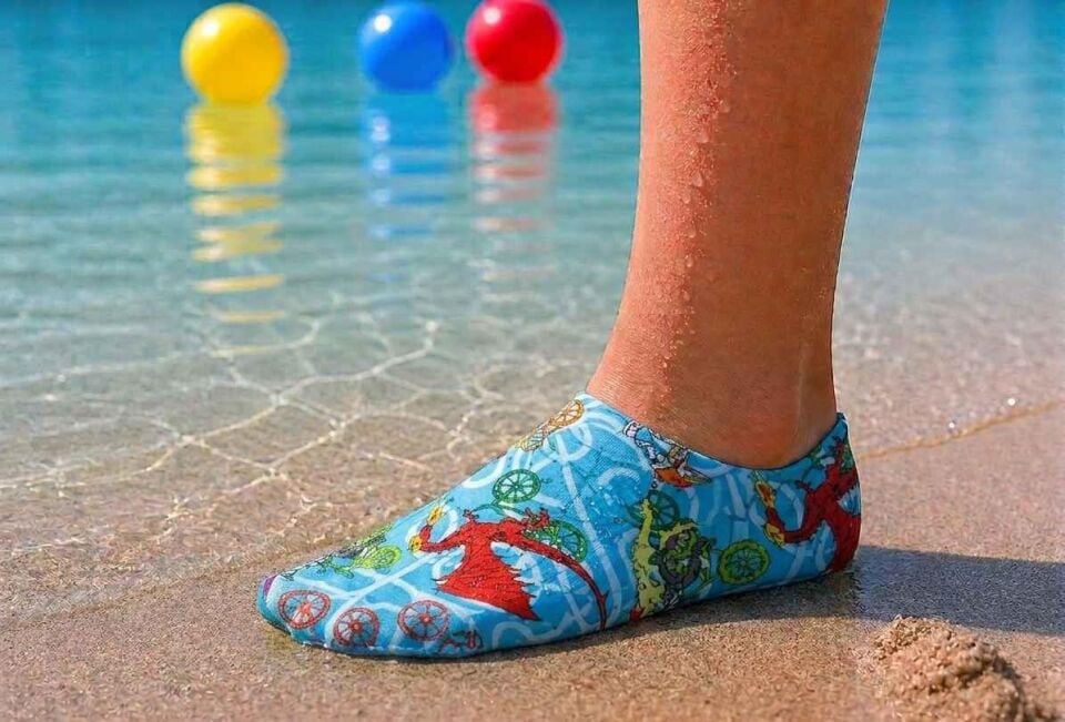 GrippToes Kaymaz Damla Tabanlı Deniz&Havuz Çorabı  M1 Çok Renkli