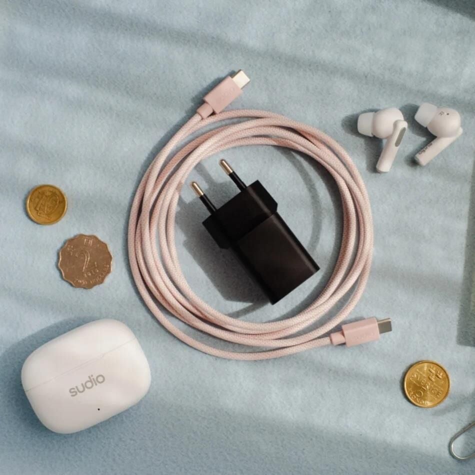 Sudio P1  USB-C Adaptör 25W Siyah