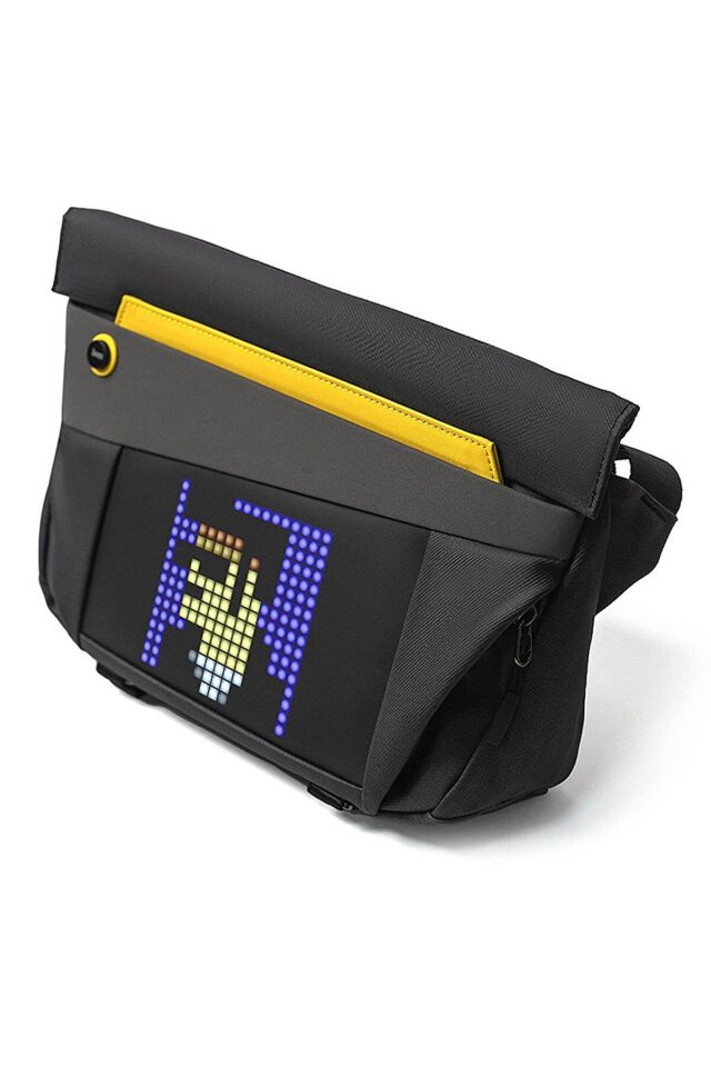 Divoom Pixoo Slingbag-V 16X16 Piksel Led Ekranlı Taşınabilir Postacı Çantası