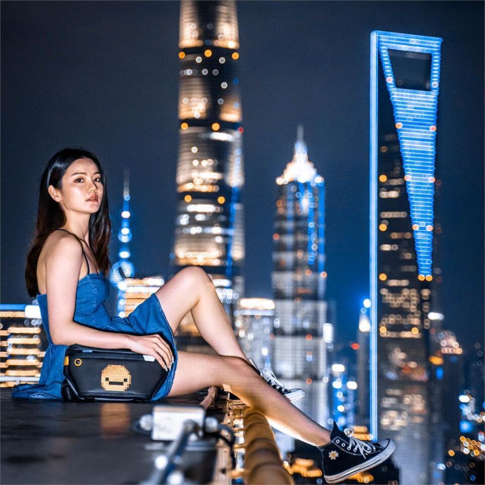 Divoom Pixoo Slingbag Ledli Bel Çantası
