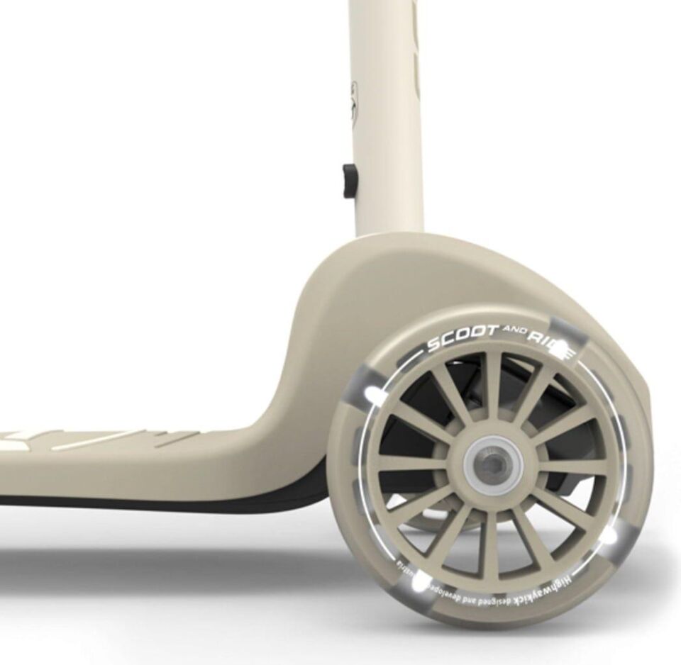 Scoot and Ride Highwaykick 3S Çocuk Scooterı  LED Tekerlekli, Katlanabilir ve Ayarlanabilir Ash