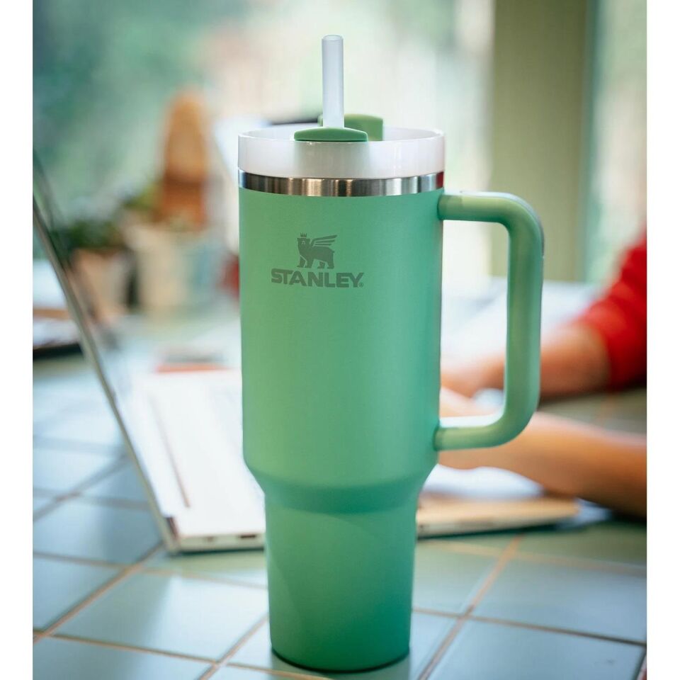 Stanley Quencher Pipetli Termos Bardak 1.18 Lt Yeşil
