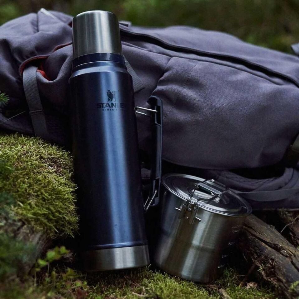 Stanley Klasik Vakumlu 1 lt Çelik Termos Lacivert