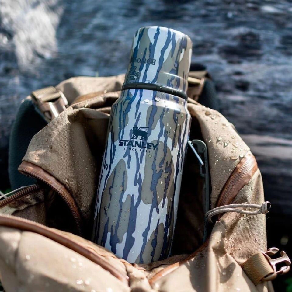 Stanley Klasik Vakumlu 1 lt Çelik Termos Mossy Oak