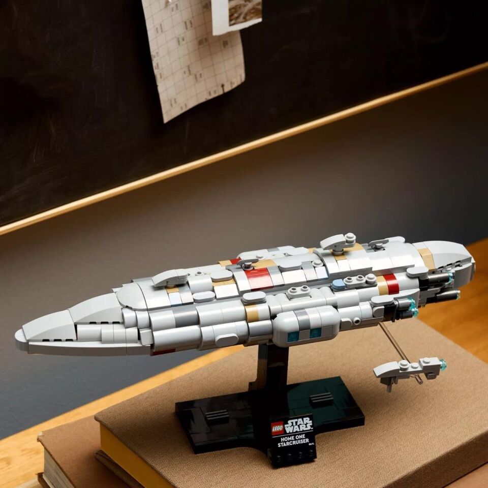 LEGO Star Wars Home One Star Cruiser 75405