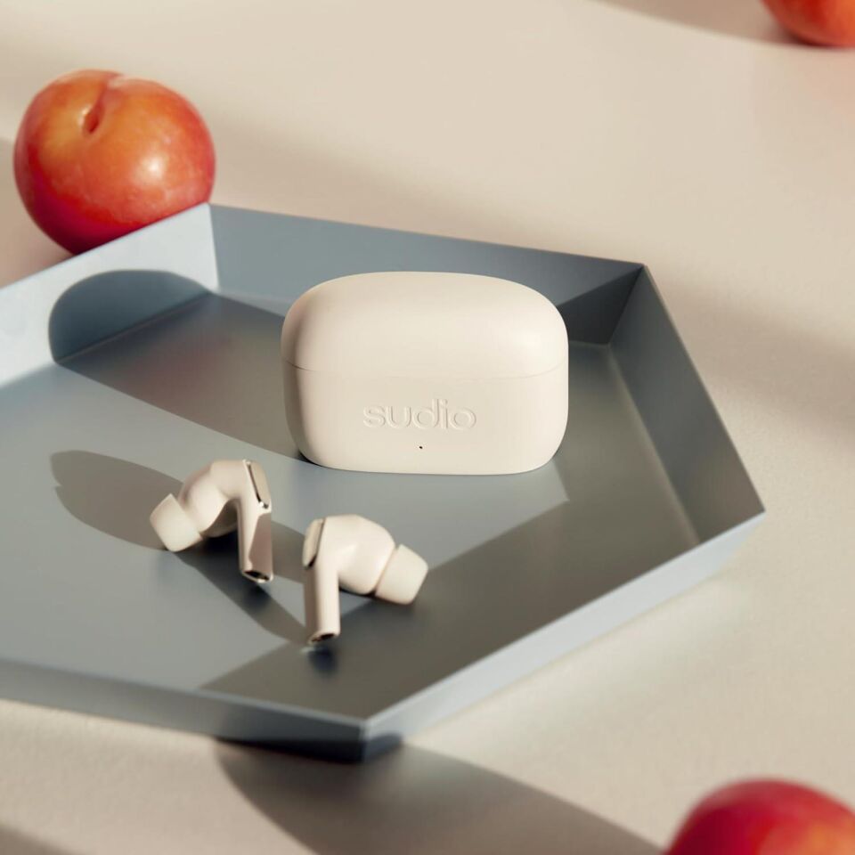 Sudio E3 Kulakiçi Kulaklık BT  The Hybrid ANC Beyaz