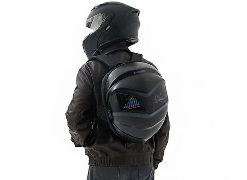 Zampago  LED Gözlü  Karbon Fiber Sert Kasa, USB Şarj Girişli, Işıklı Teknolojik Sırt Çantası - Siyah