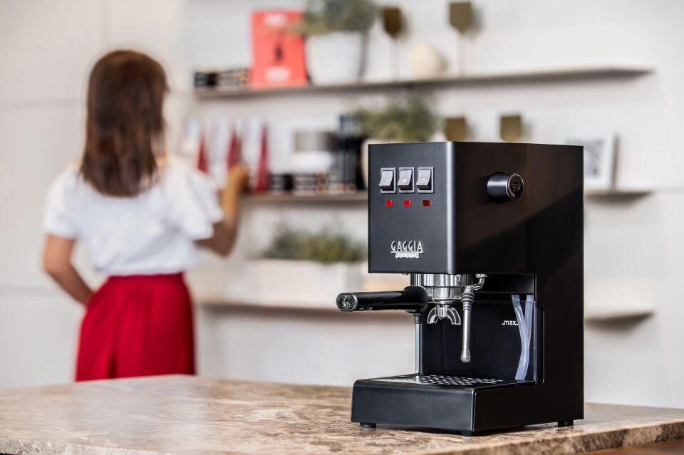 Gaggia Classic E24 Siyah Espresso Makinesi