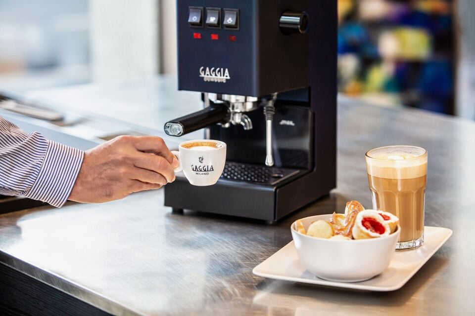 Gaggia Classic E24 Mavi Espresso Makinesi