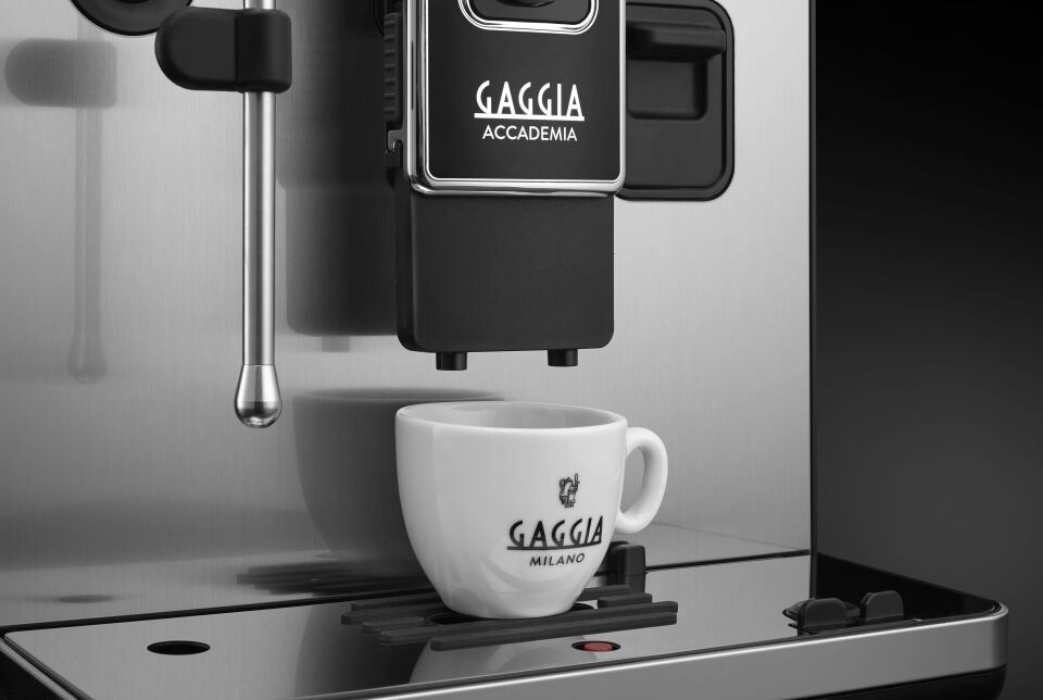 Gaggia Yeni Accademia Metal Tam Otomatik Kahve Makinesi