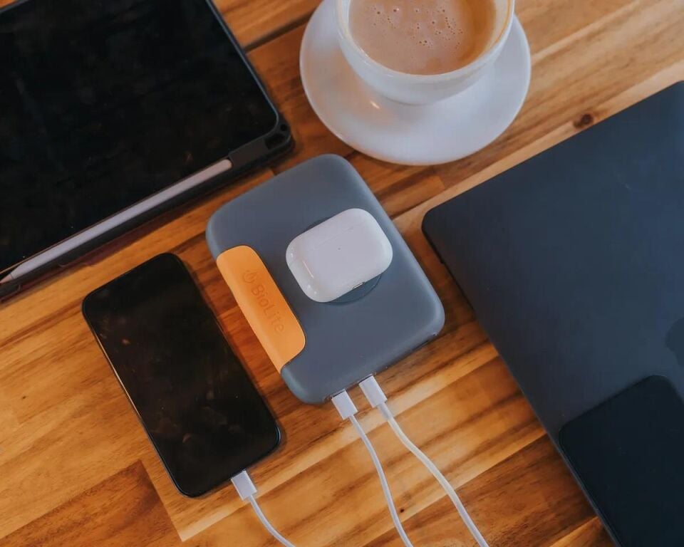 Charge 100 Max 25000 mAh USB-C PD Laptop Şarj Powerbank