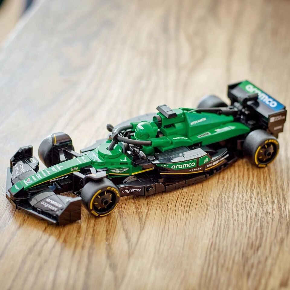 Lego Speed Champions Aston Martin Aramco F1 AMR24 Yarış Arabası 77245