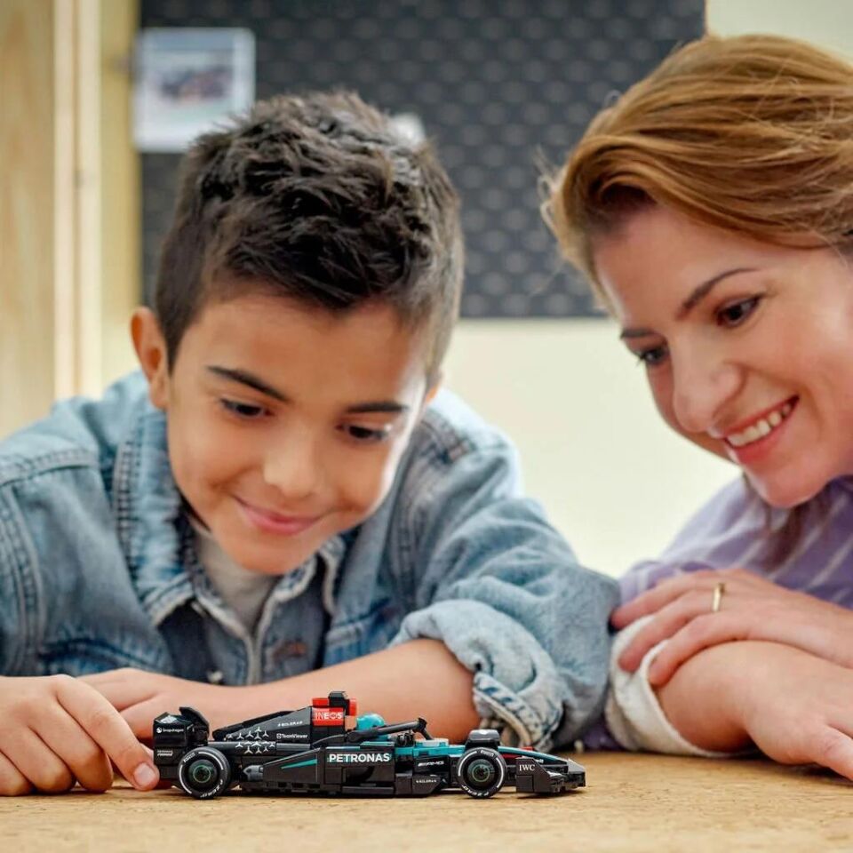 Lego Speed Champions Mercedes-AMG F1 W15 Yarış Arabası 77244