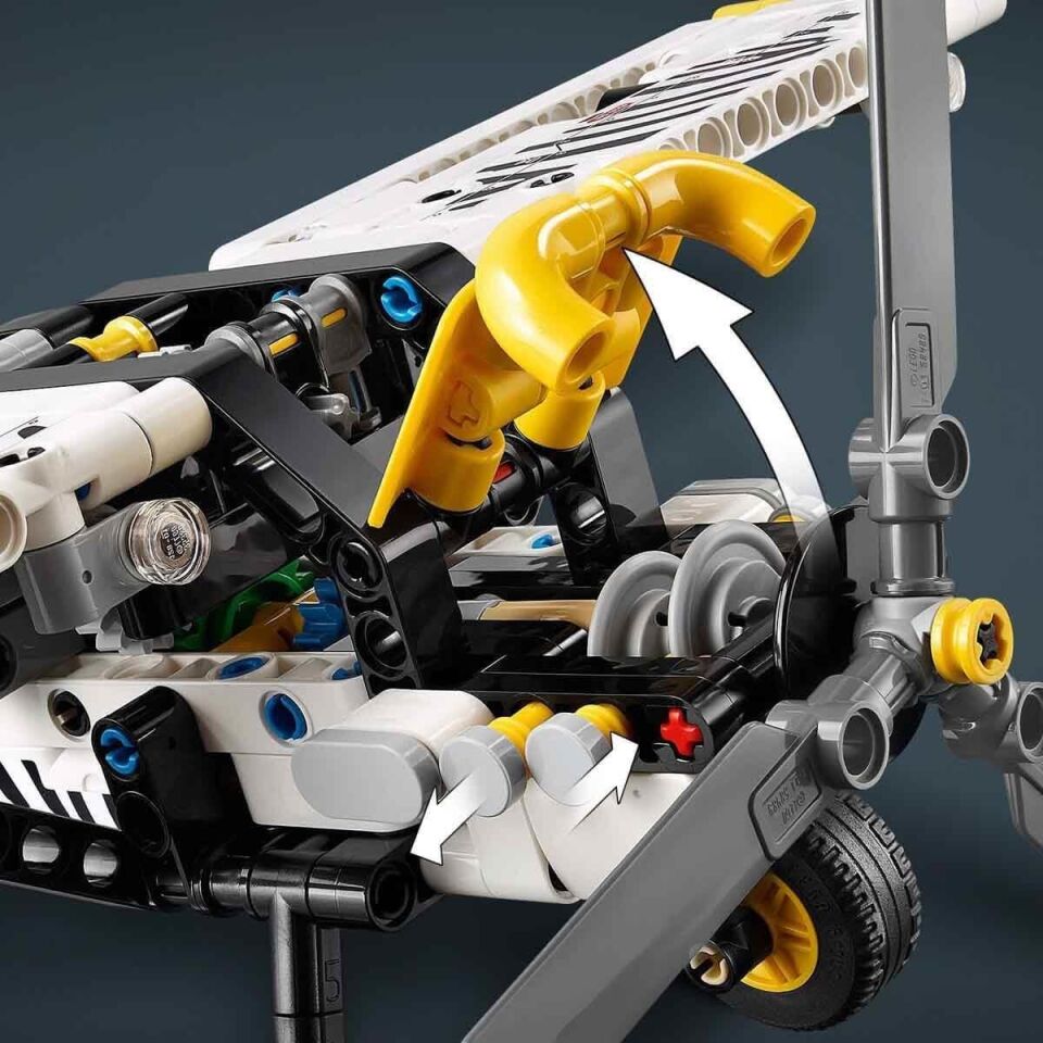 Lego 42198 Technic Arazi Uçağı