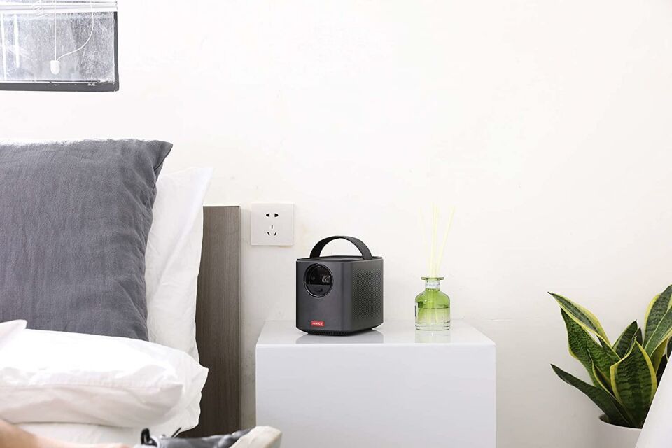 Anker Nebula Mars 2 Pro 500 ANSI Projeksiyon