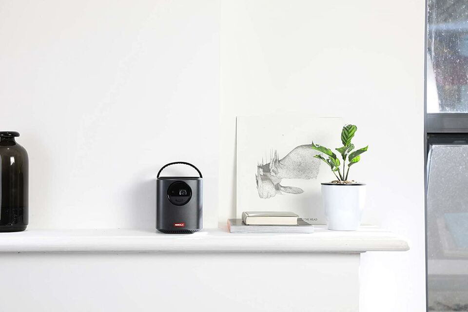 Anker Nebula Mars 2 Pro 500 ANSI Projeksiyon