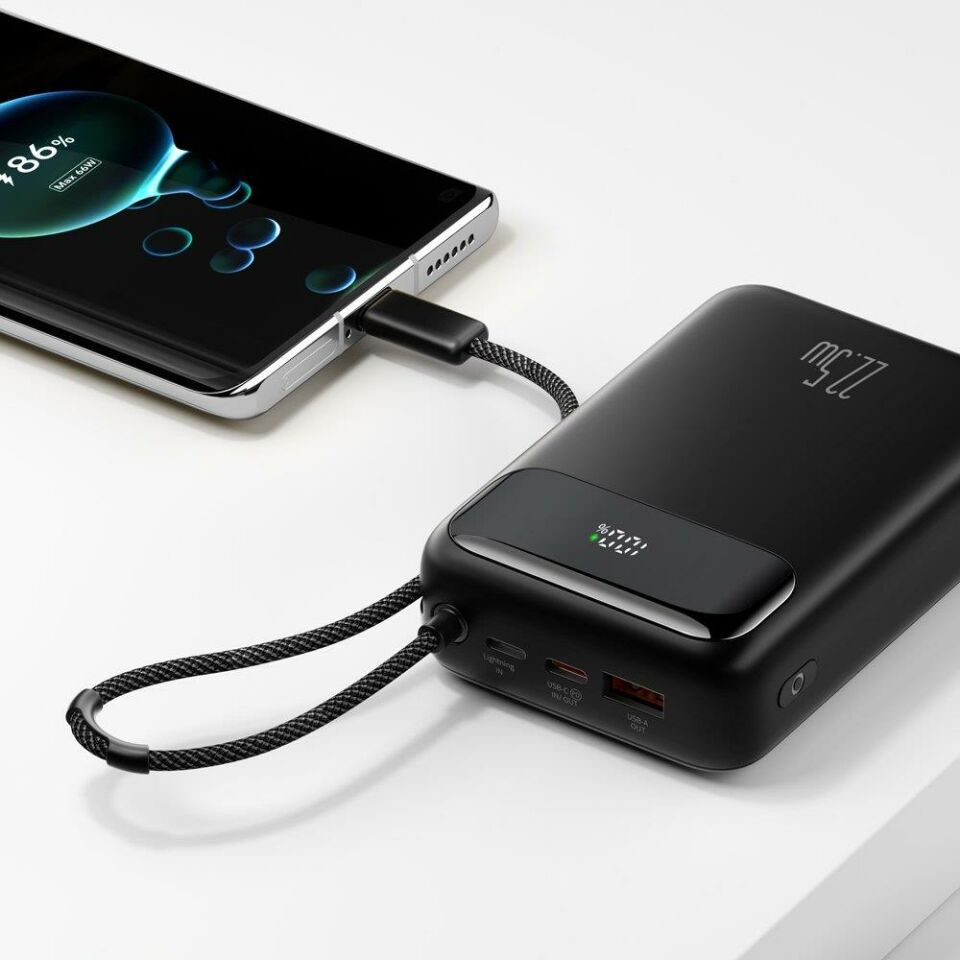 Mcdodo MC-3720 Type-C Kablolu 20000mAh 22.5W Dijital Ekranlı Powerbank Siyah