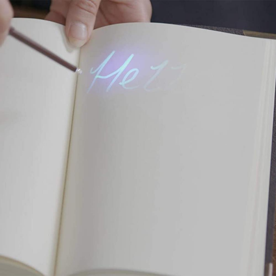 Harry Potter Lisanslı Tom Riddle'ın Günlük Fener ve Kalem Seti