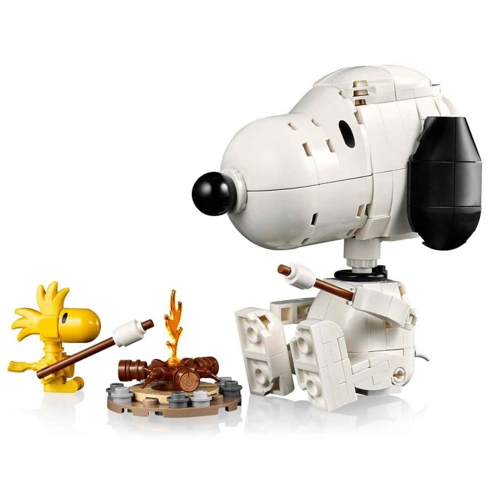 LEGO Ideas Peanuts: Snoopy’nin Köpek Kulübesi 21368 964 Parça
