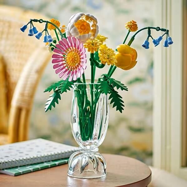 LEGO Botanicals Küçük Sarı Buket 10347
