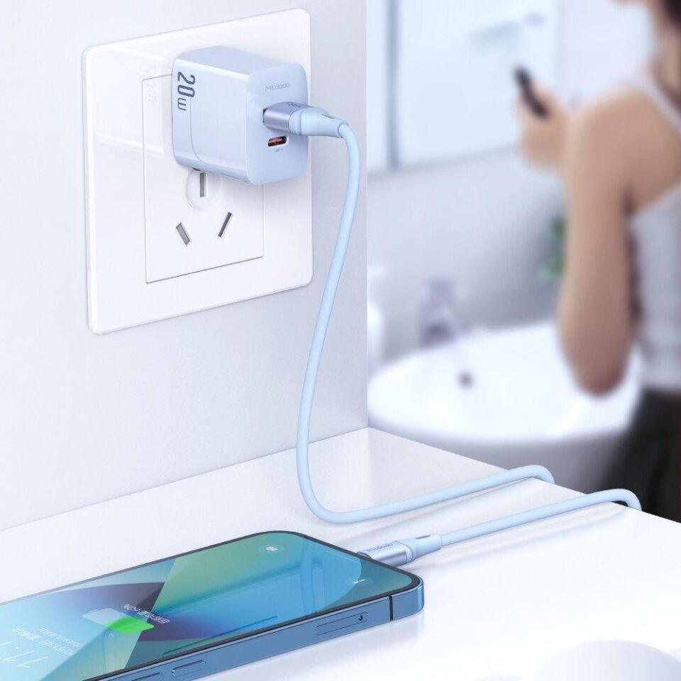Mcdodo CA-1834 36W Lightning Hızlı Data ve Şarj Kablosu 1.2m Mavi