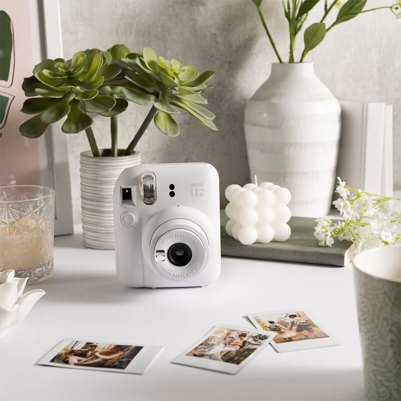 İnstax mini 12 Fotoğraf Makinesi Beyaz