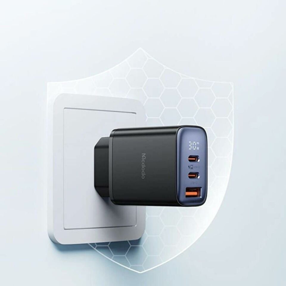 Mcdodo Ch-2180 30W 2 Type-C 1 Usb-A Girişli Digital Göstergeli Hızlı Şarj Aleti - Siyah