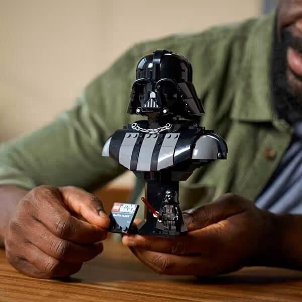 LEGO Star Wars Darth Vader Büstü 75439