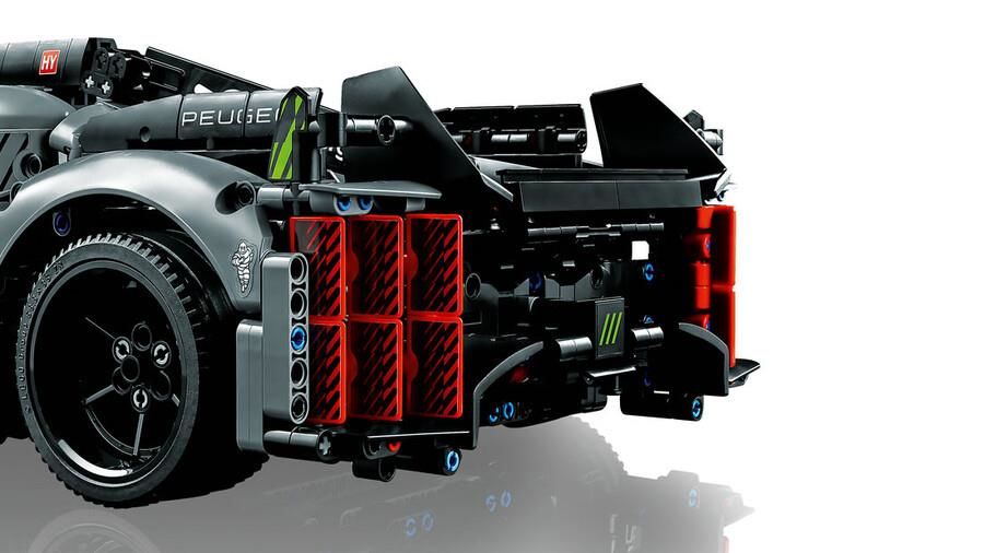 LEGO Technic PEUGEOT 9X8 24H Le Mans Hybrid Hypercar 42156