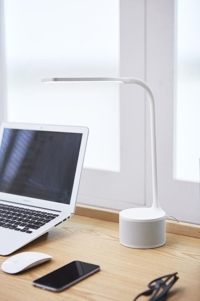 POUT Eyes 1 Led Lambalı Bluetooth Hoparlör Beyaz